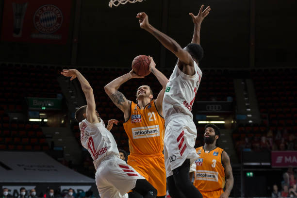 在阿莫里姆 在阿莫里姆