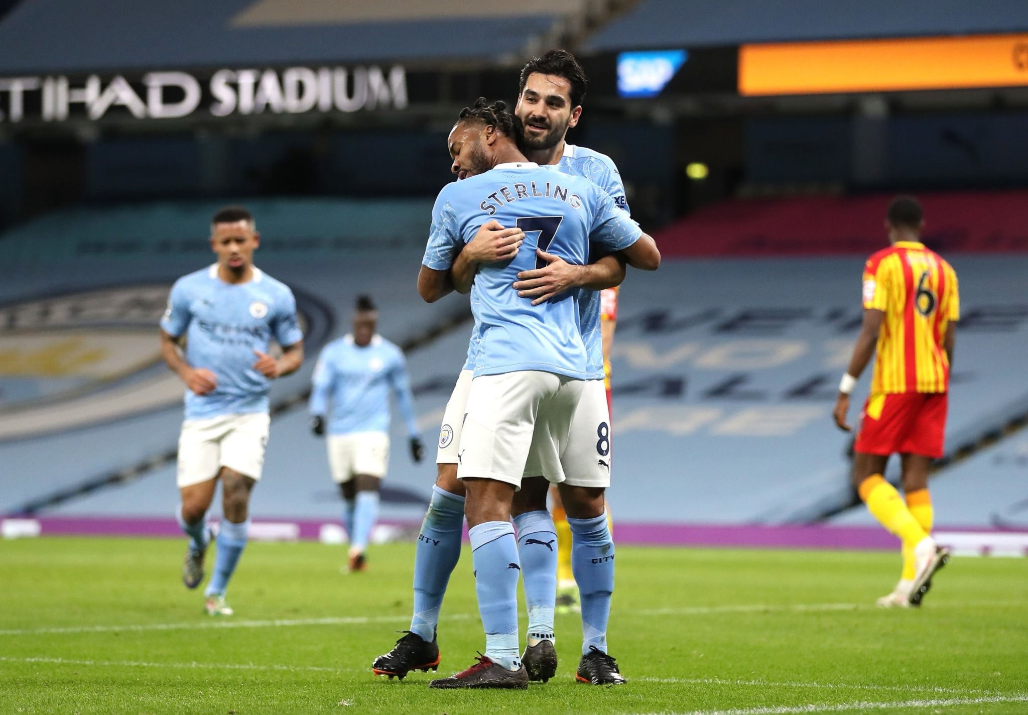 与刘强东穿 与刘强东穿